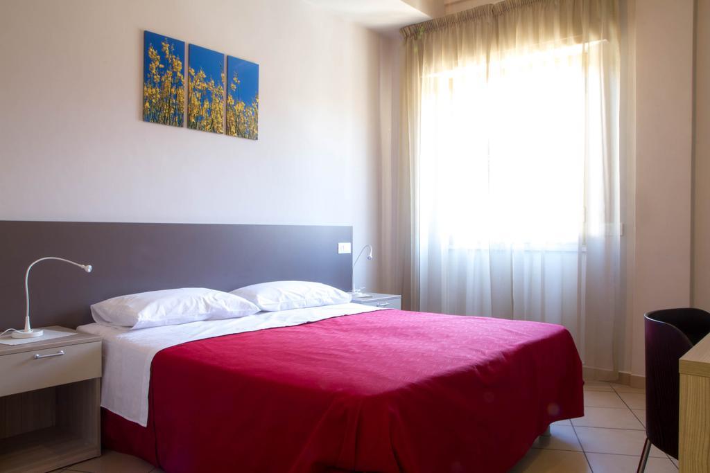 Il Fiore In Una Stanza Itri Szoba fotó